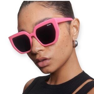 QUAY Contoured Sunglasses Polarized Hot Pink Frame Black Lenses Cat Eye NWOT